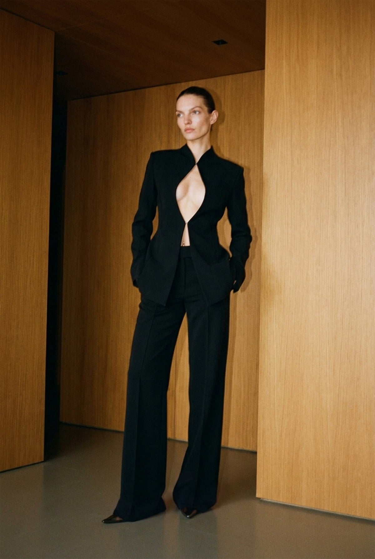 CUTOUT BLAZER