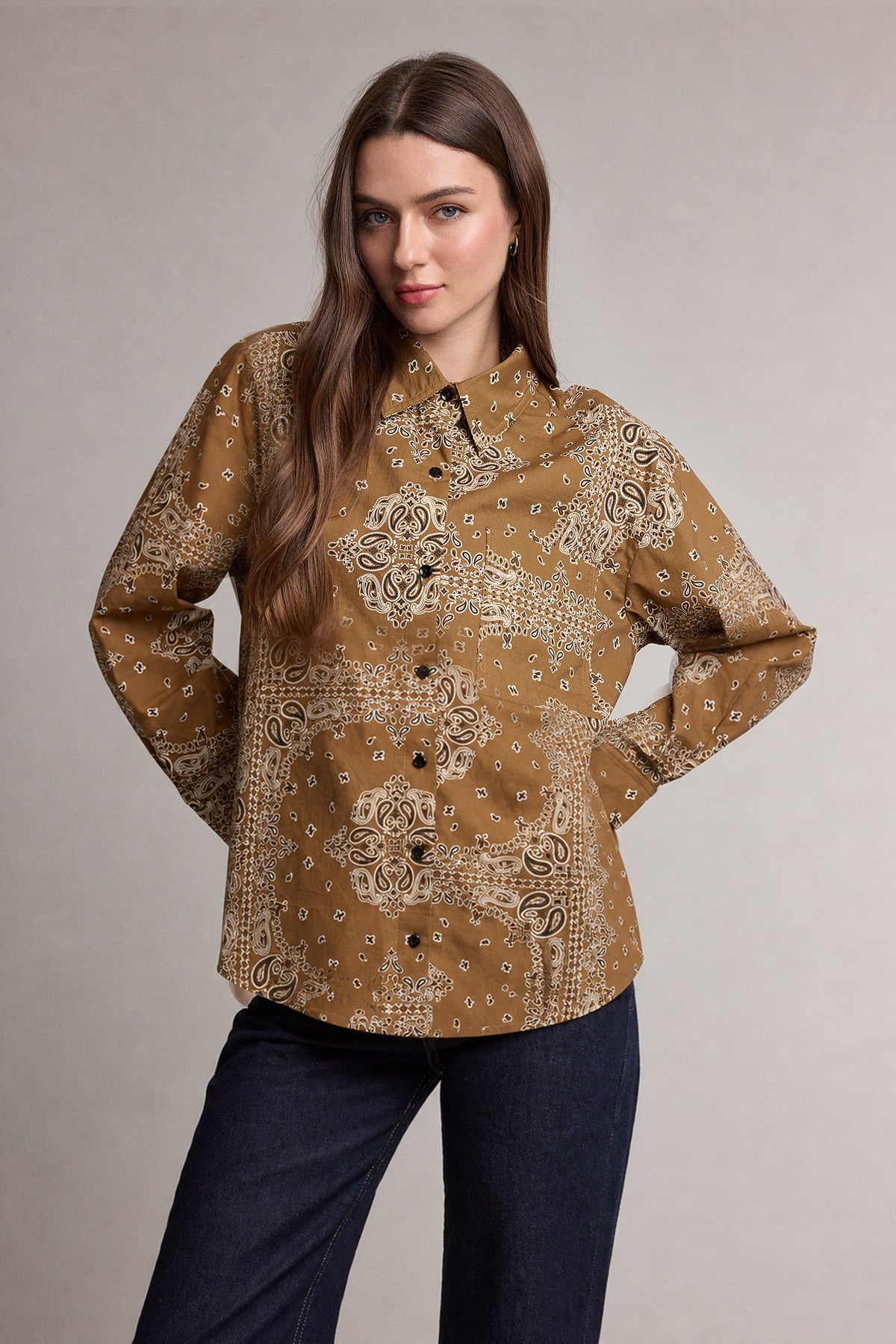 BANDANA PRINT BUTTON UP SHIRT
