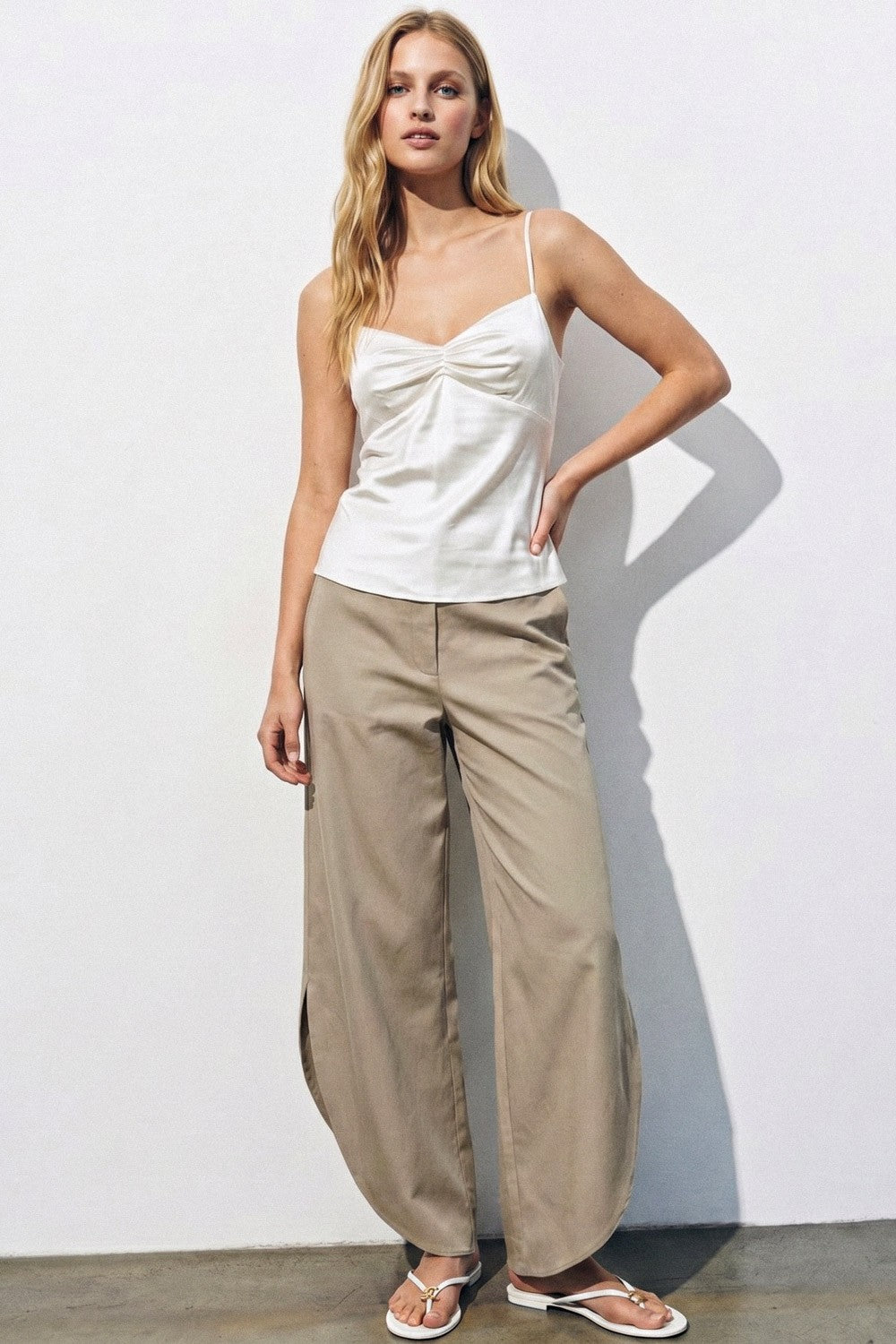 LADIES WOVEN LINEN SIDE SLIT BALLOON PANTS