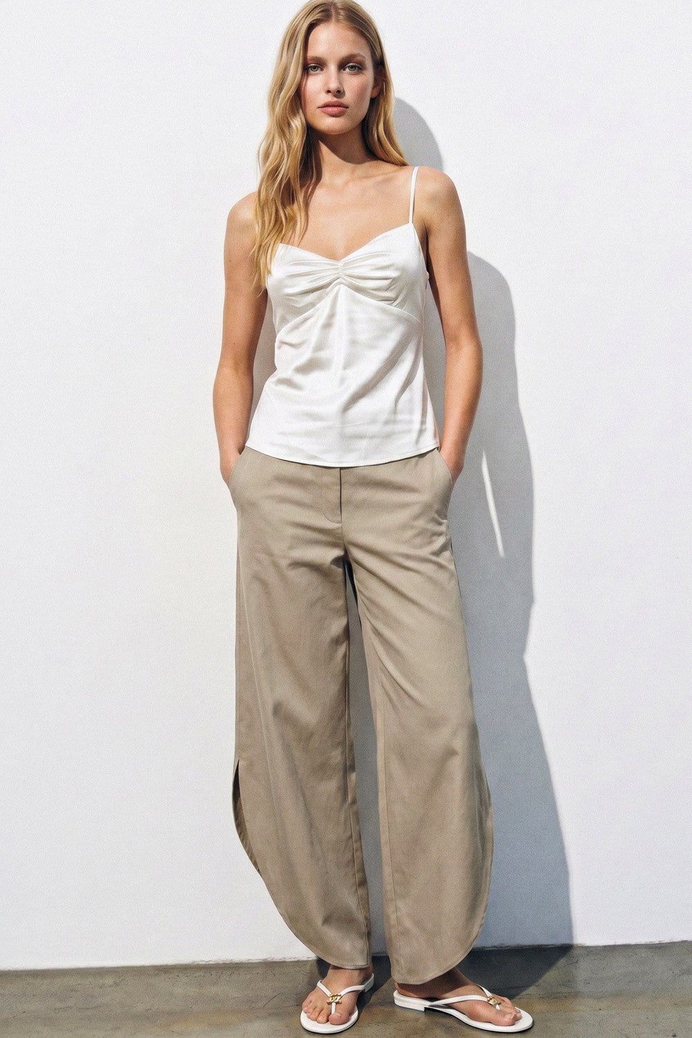 LADIES WOVEN LINEN SIDE SLIT BALLOON PANTS