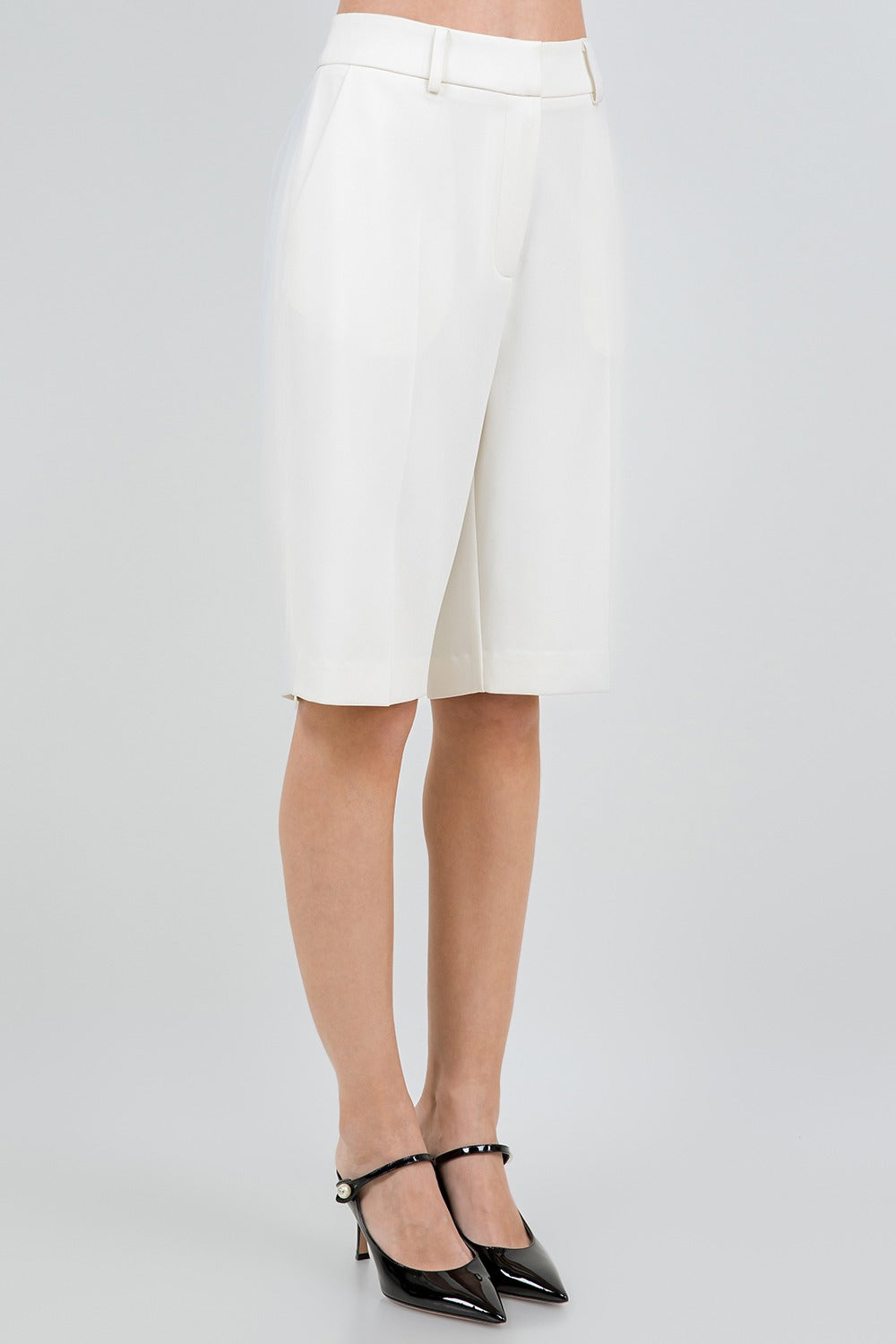 TROUSER SHORTS
