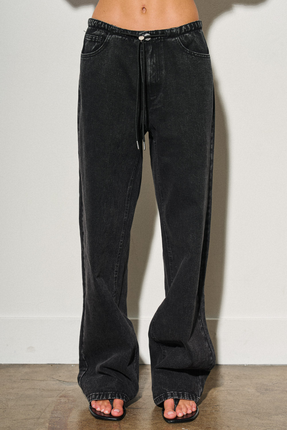 LOW RISE DRAWSTRING DENIM PANTS